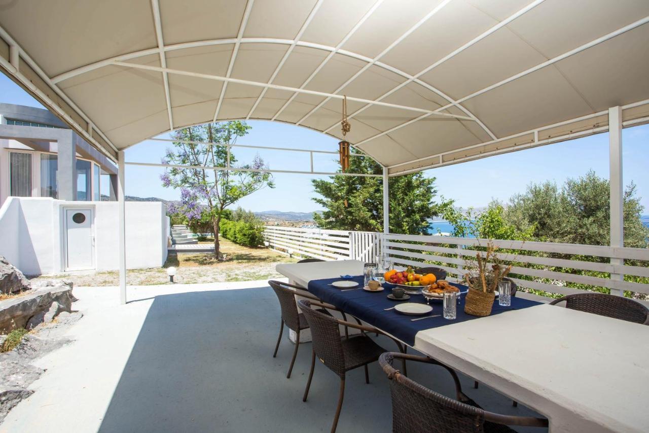 Villa 50 Shades Of Blue